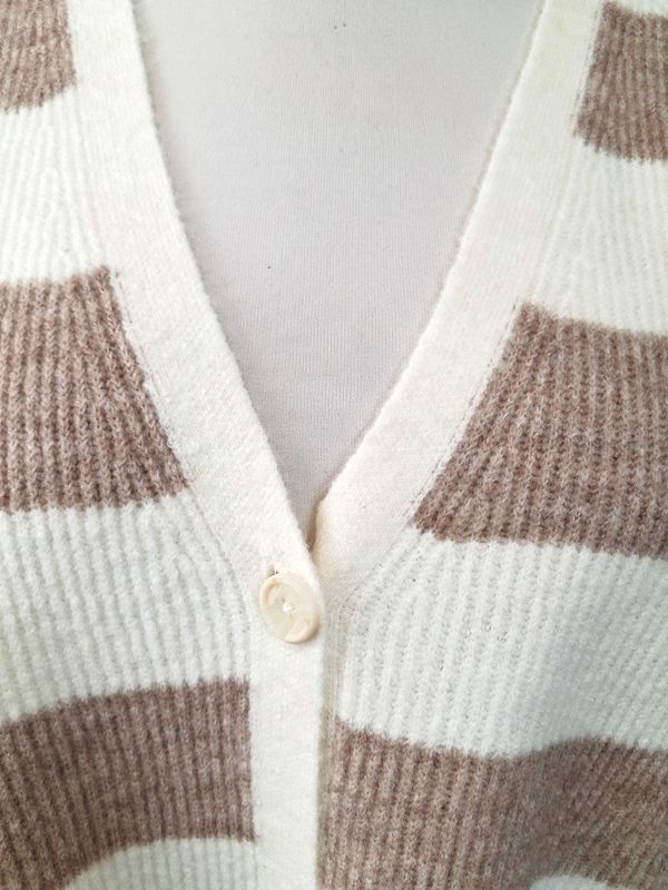 Strickjacke von Via Appia Due gr.48 in Wollweiß/Hellbraun gestreift