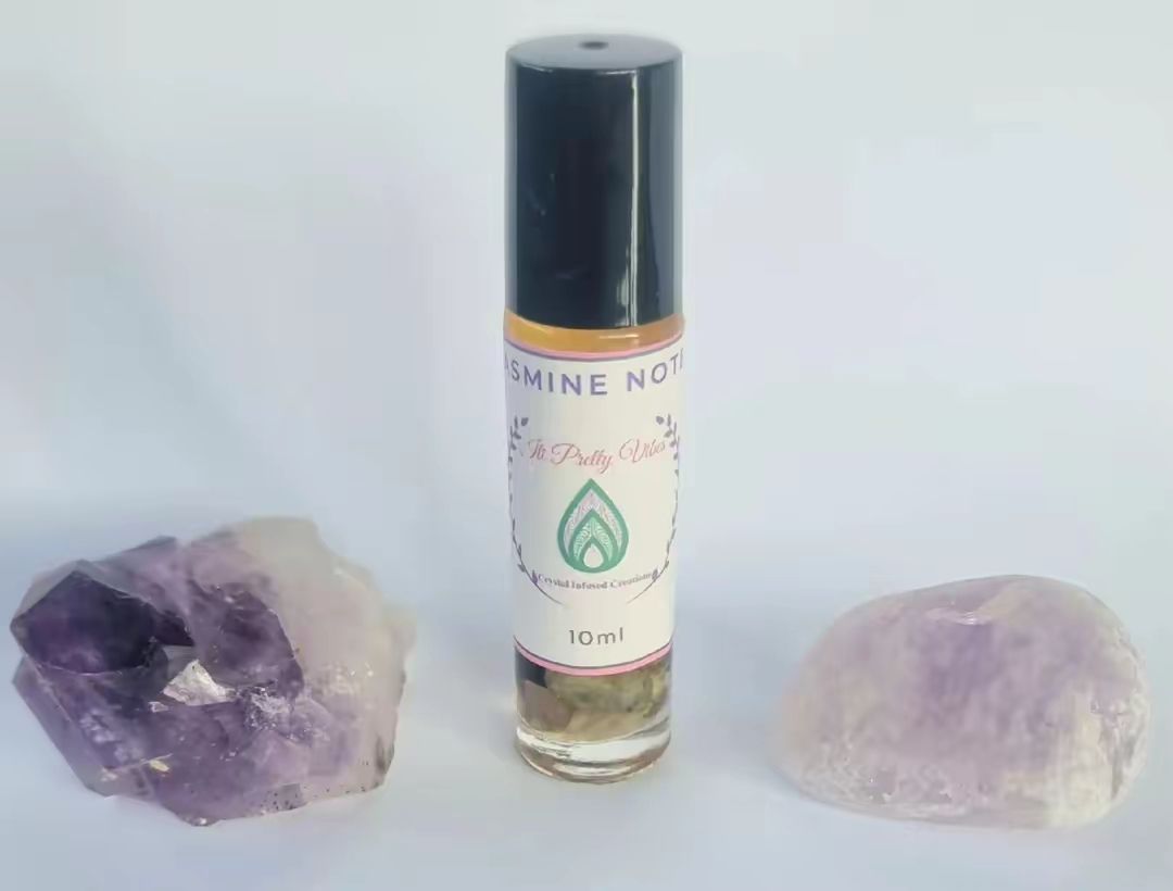 Jasmine Note &amp; Amethyst Crystal Chip Purfume Roller 