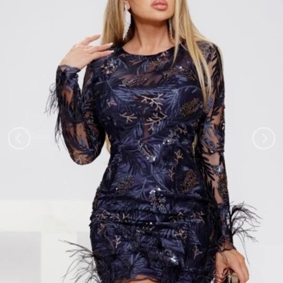 VESTIDO PLUMAS