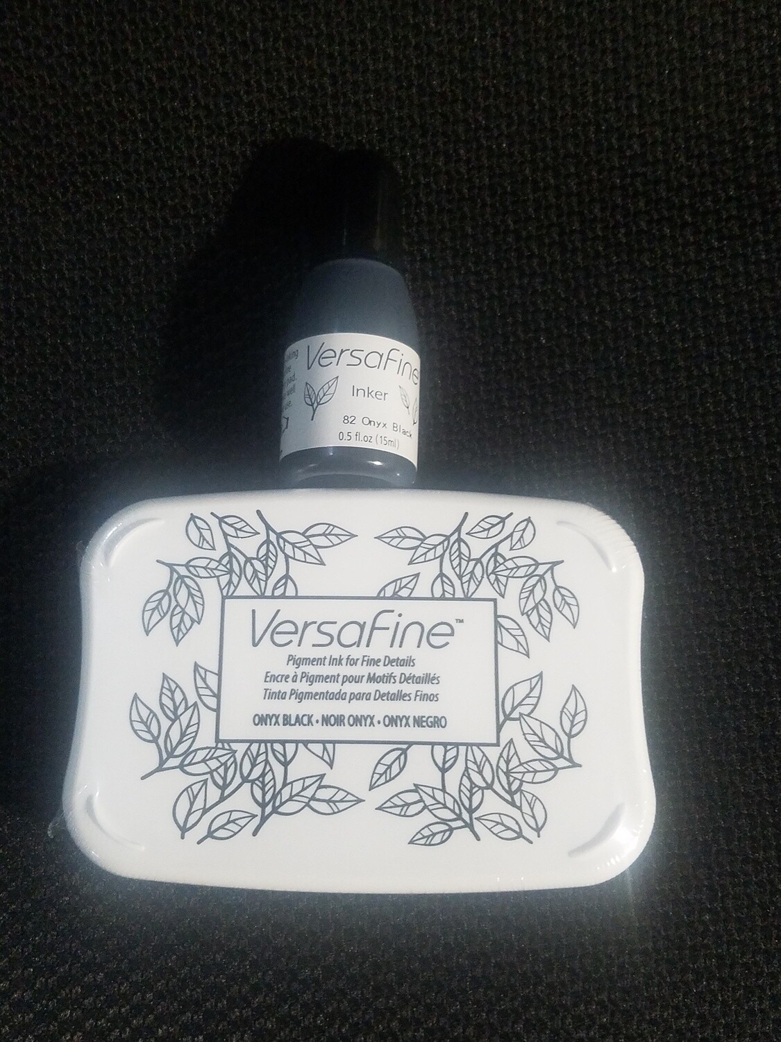 Versafine Onyx Black, Technique: Ink Pad