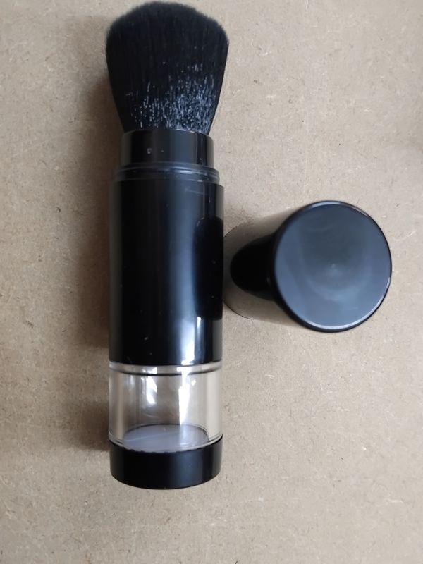 Anti-Static Powder Brush