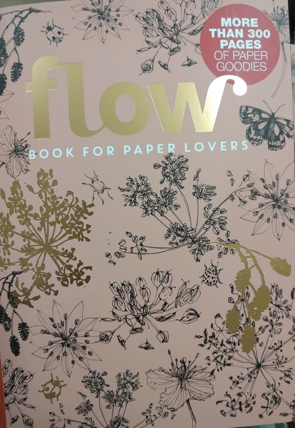 Flow - the book for paper lovers