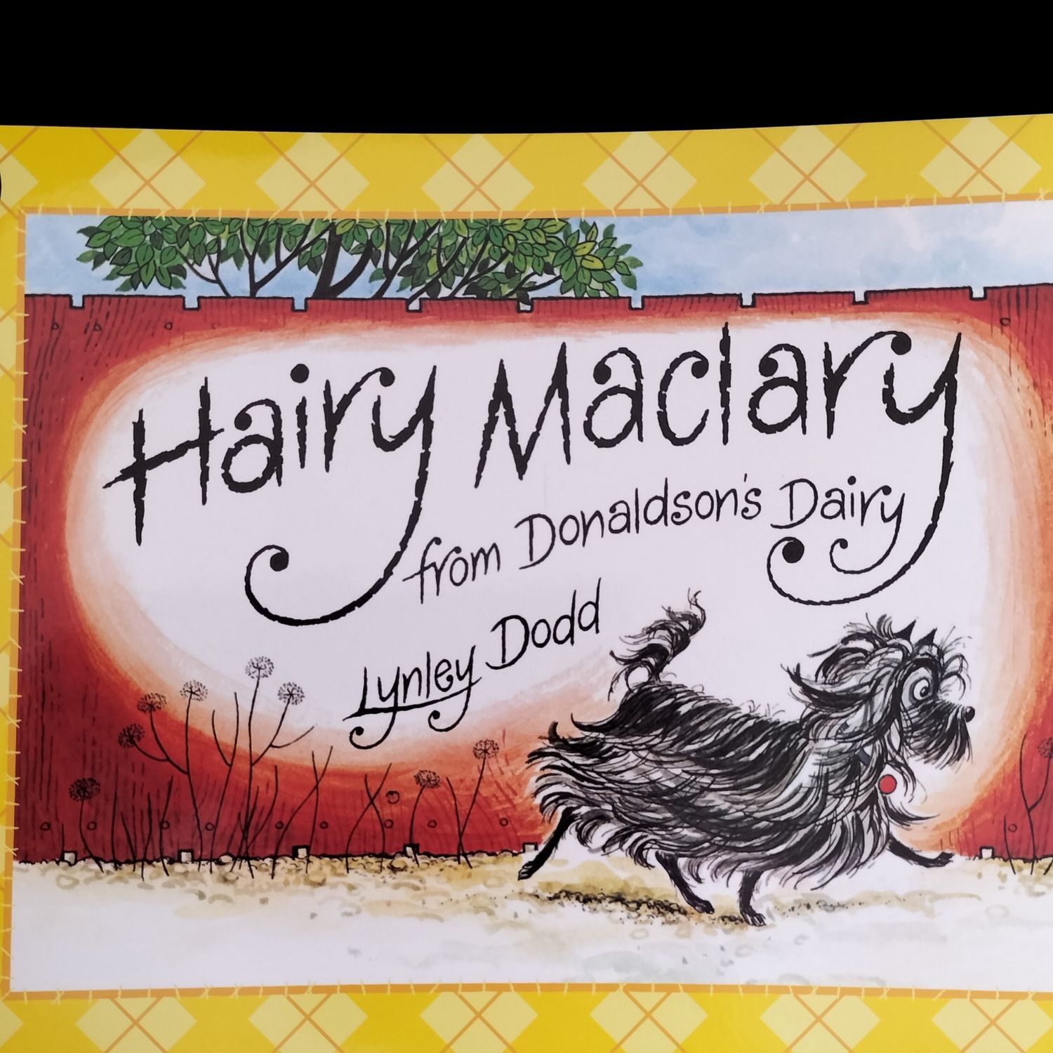 Hairy Maclary from Donaldsons Dairy by Lynley Dodd