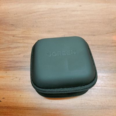 Earbud/Memory card carrying bag multi-functional storage