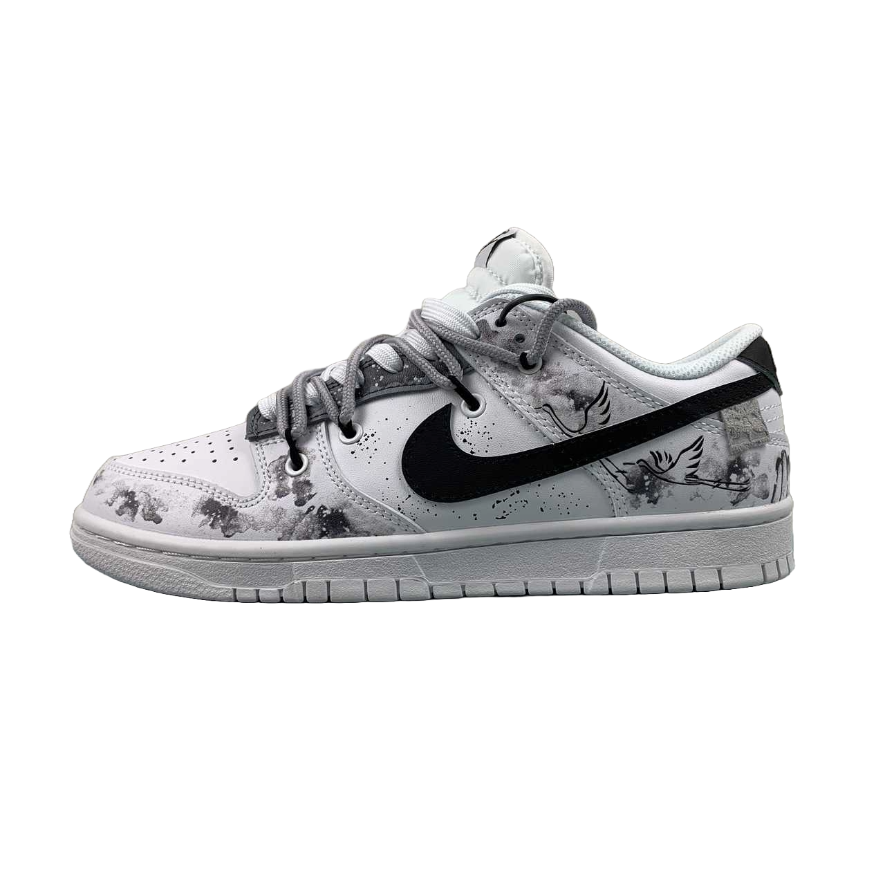 Nike Dunk Low Triple White