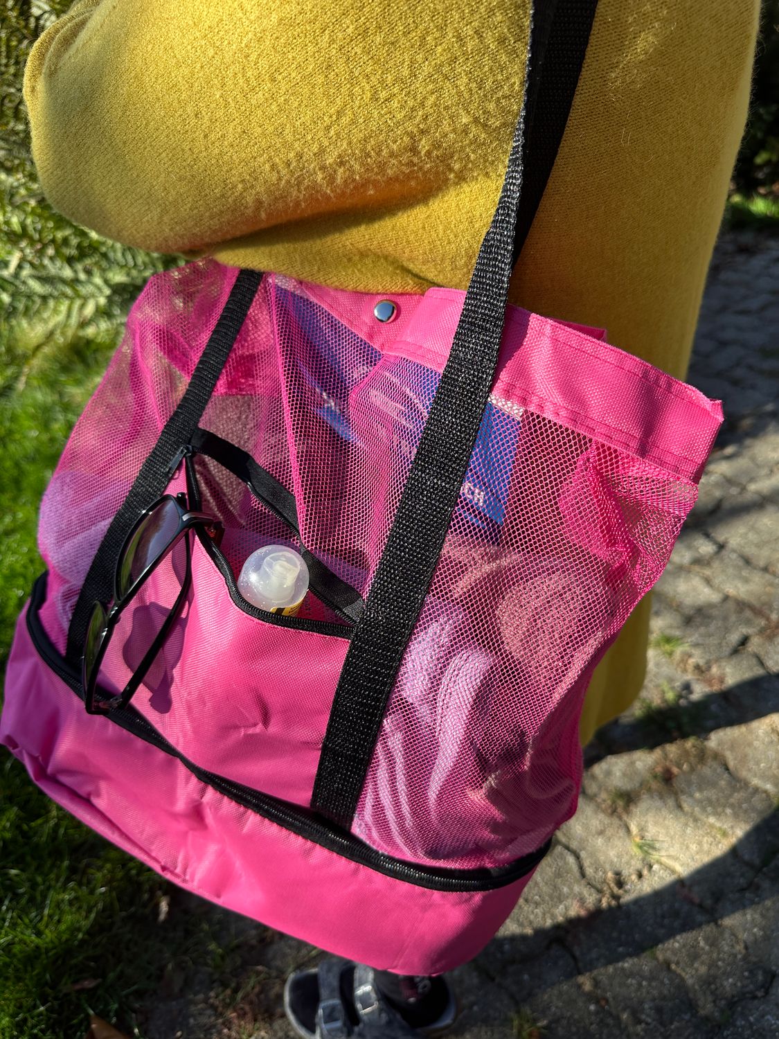 Strandtasche mit Kühlfach in verschiedenen Farben