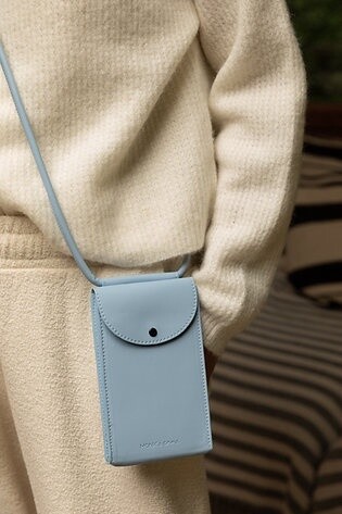 Monk&amp;Anna telefoontasje ijsblauw