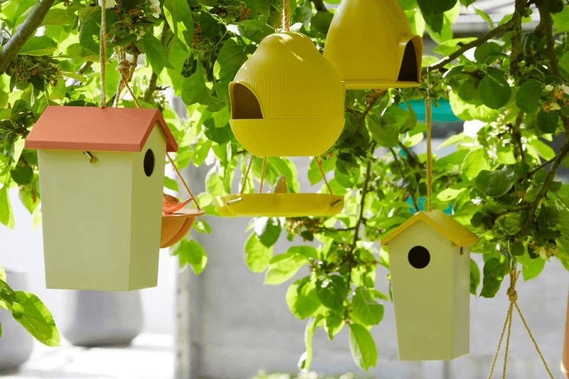 Vogelhuisje bamboevezel taupe met geel dakje