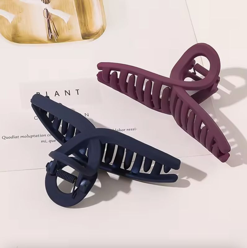 Haar klem spits cross mat