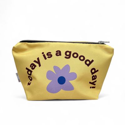 Toilettas &#39;today is a good day&#39; yellow