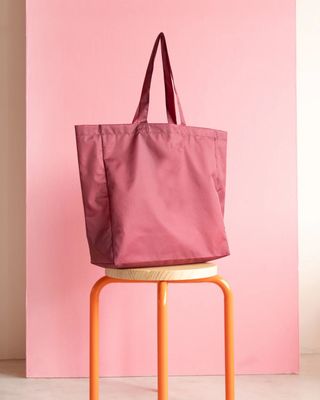 Nylon bag square · burgundy
