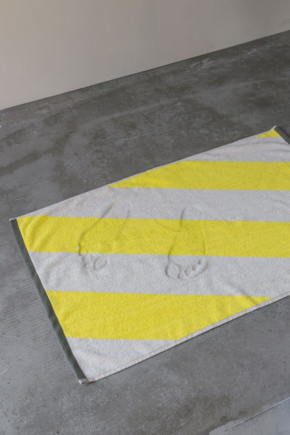 Mette Ditmer · DIAGONAL badmat · Yellow