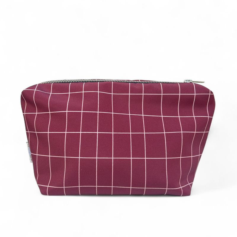 Toilettas · Aubergine checked