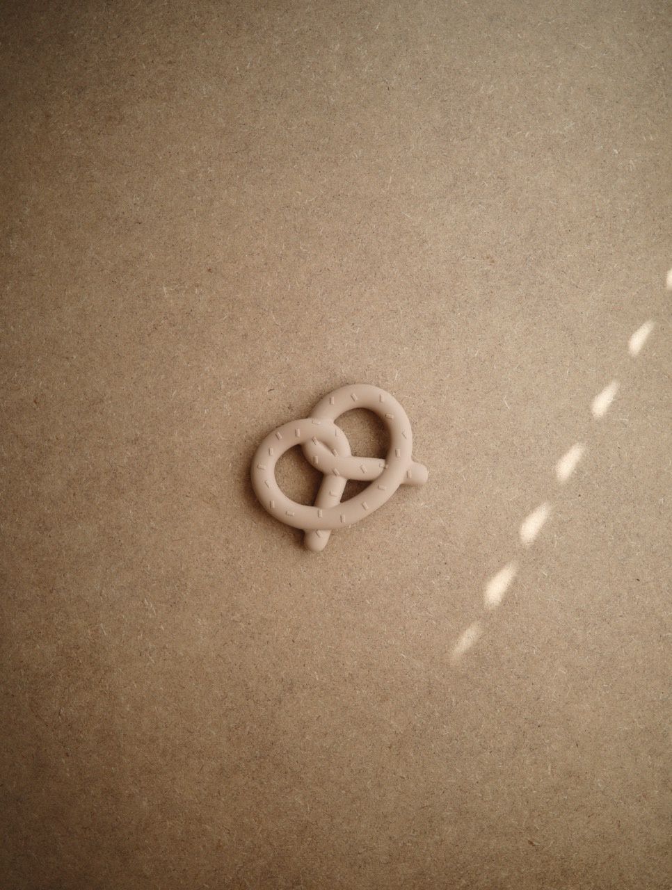 MUSHIE · bijtring Pretzel