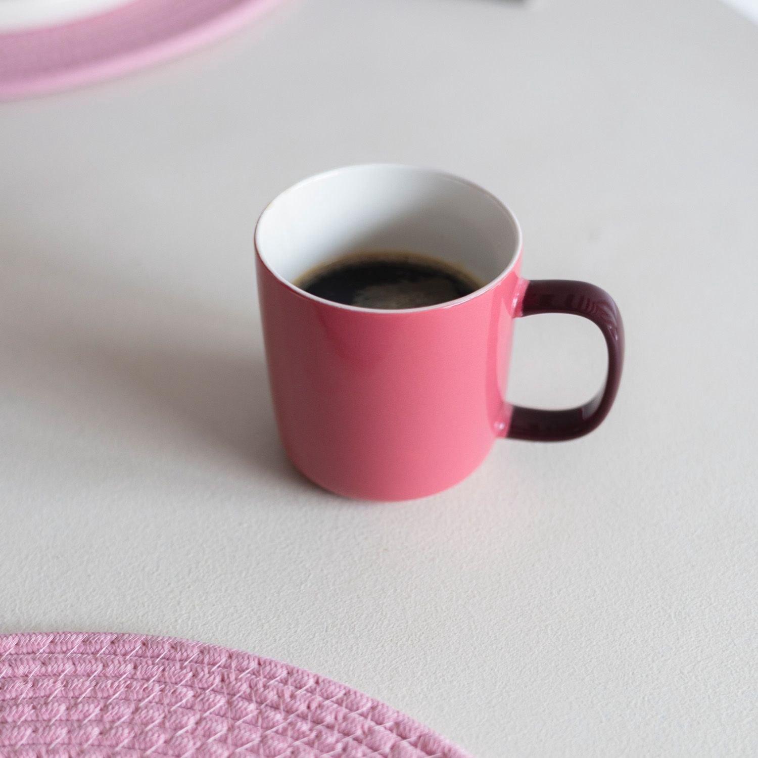 ONA · Beker donker roze · Mae
