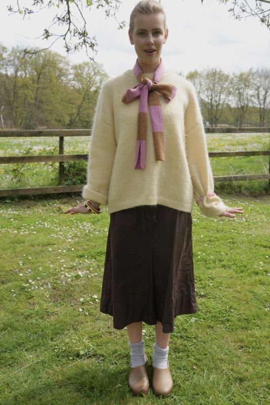 Bybjor · Merino ribbon scarf roze walnoot