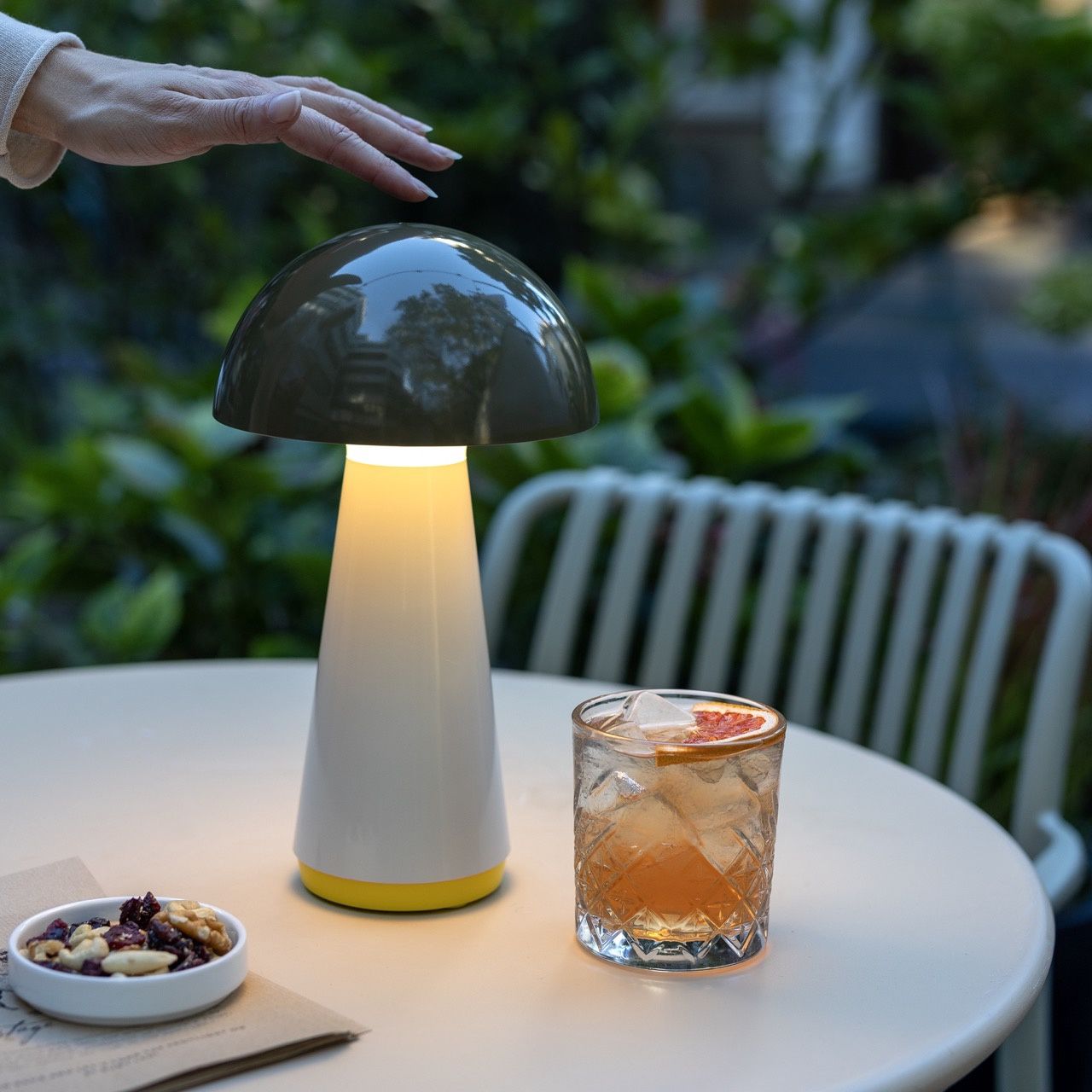 Remember · Tafellamp LED 'Bob' olive