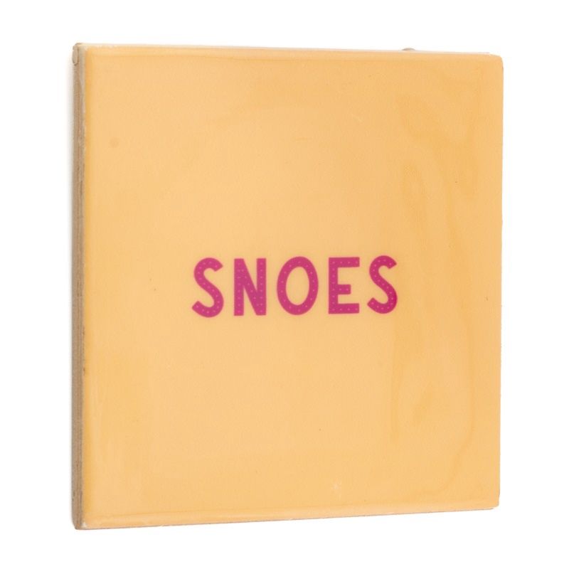 Tegeltje · snoes