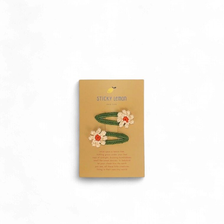 Hairclips · daisies