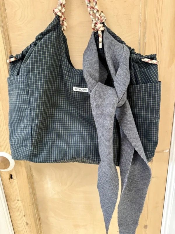 Bybjor · Merino Wool Scarf (Large) · Grey-Melange