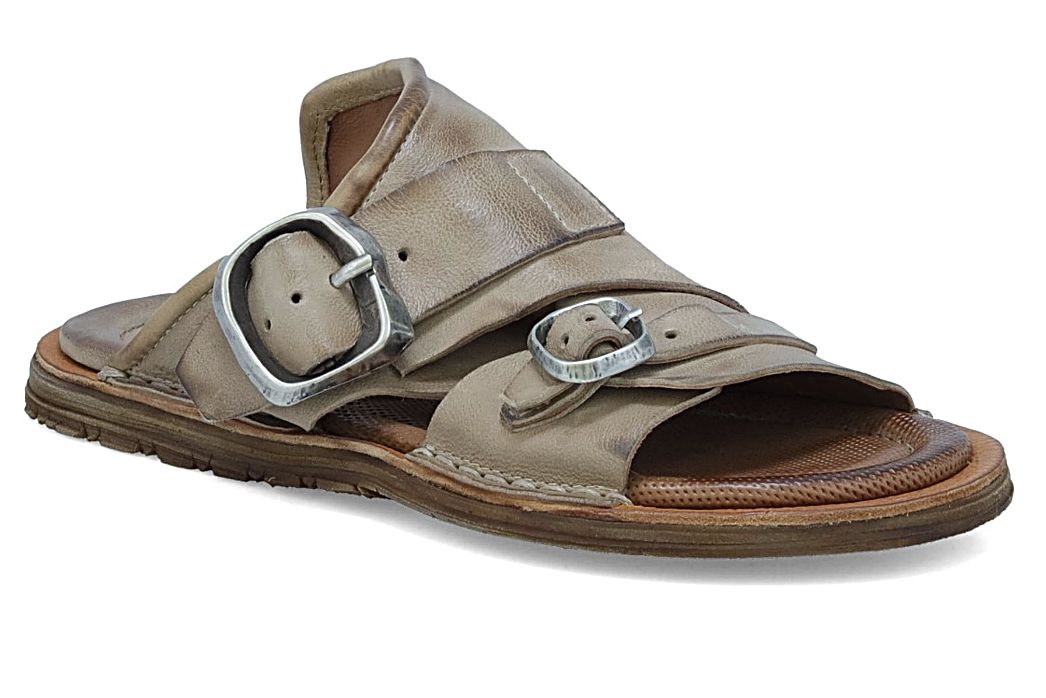 Tavon Sandal