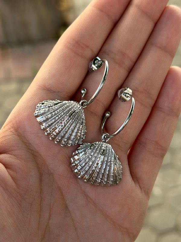 PENDIENTES CONCHA PLATA