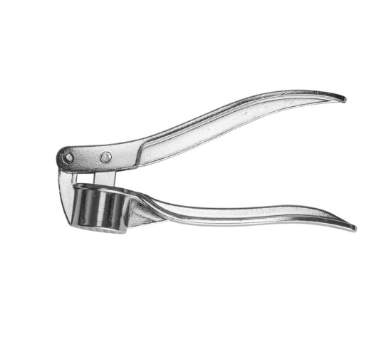 Avanti Cast Alloy Garlic Press