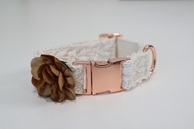 LACE COLLAR WITH BROWN FLOWER