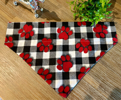 PAW AND CHECKERED PRINT BANDANA