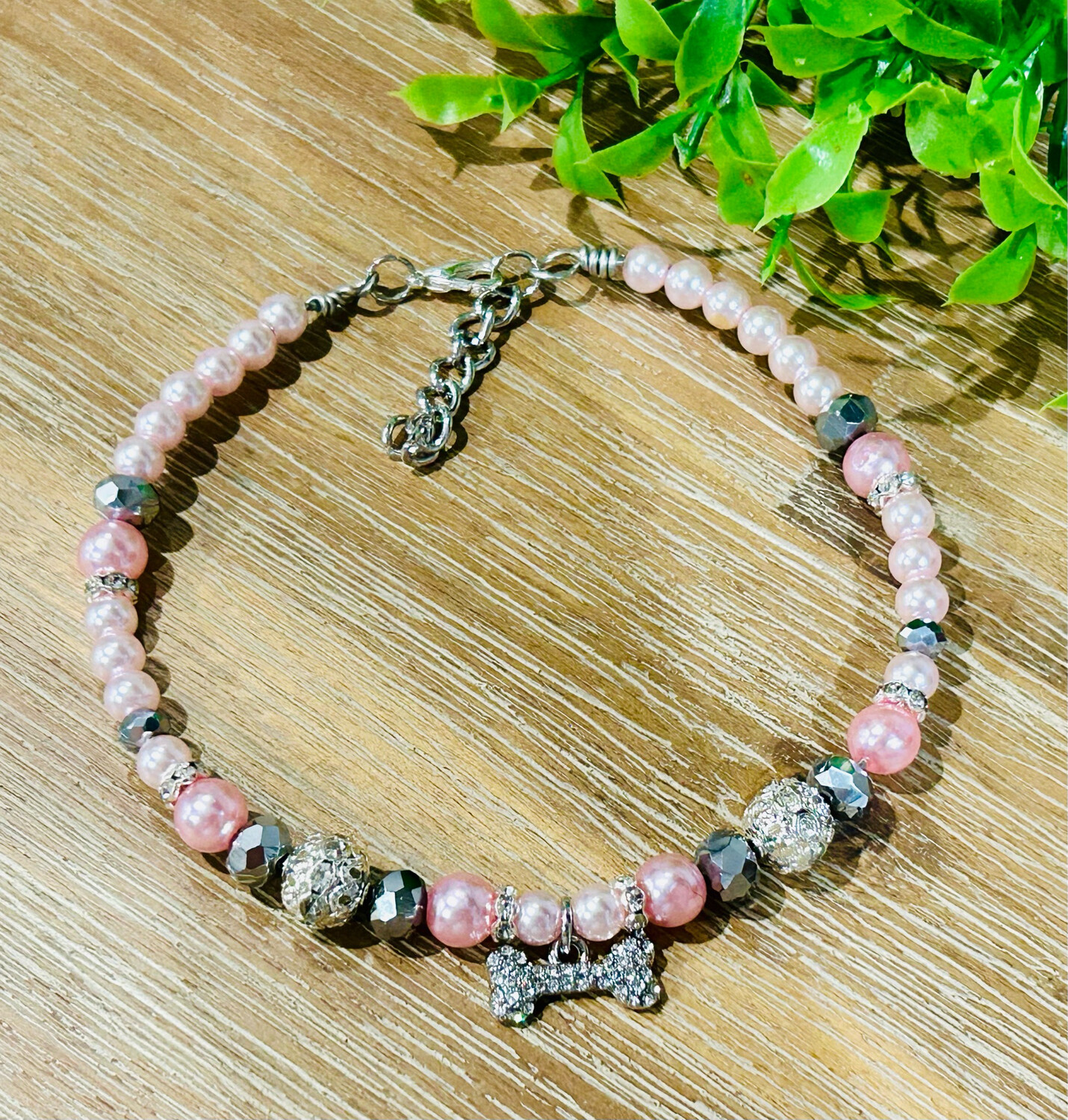 HANDMADE BOUTIQUE PINK BONE NECKLACE
