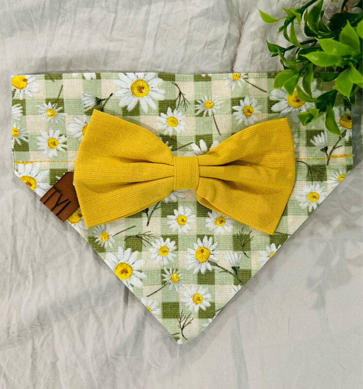 GREEN FLORAL PRINT BANDANA WITH YELLOW BOW