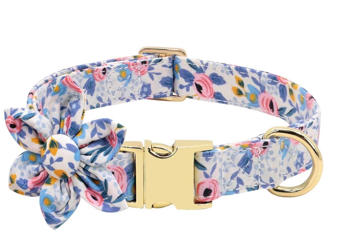BLUE FLORAL COLLAR