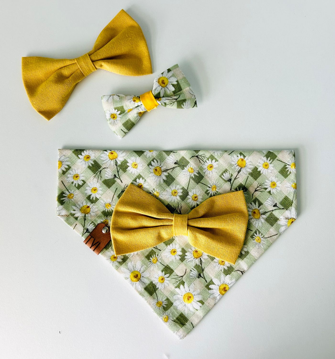GREEN FLORAL PRINT BANDANA WITH YELLOW BOW