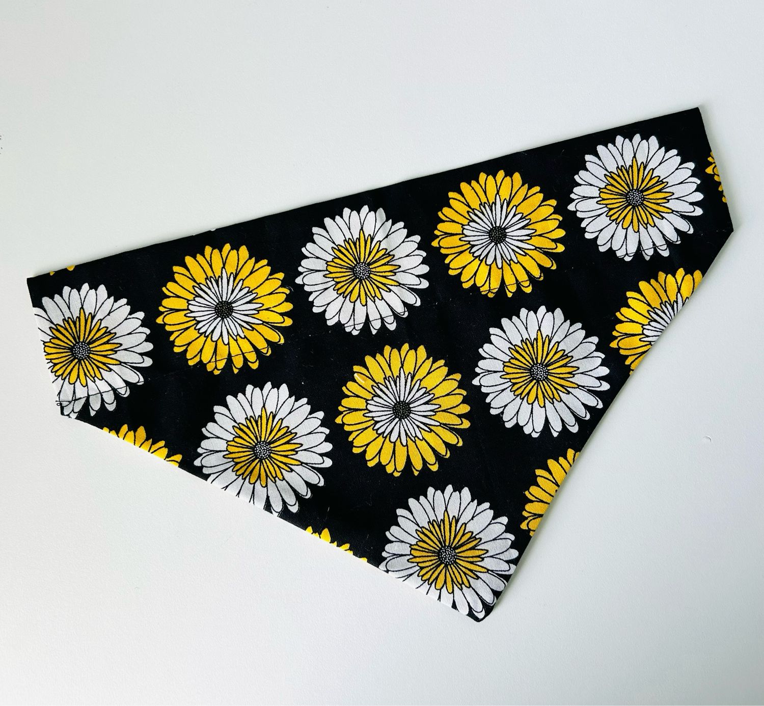 BLACK BANDANA WITH FLORAL PRINT