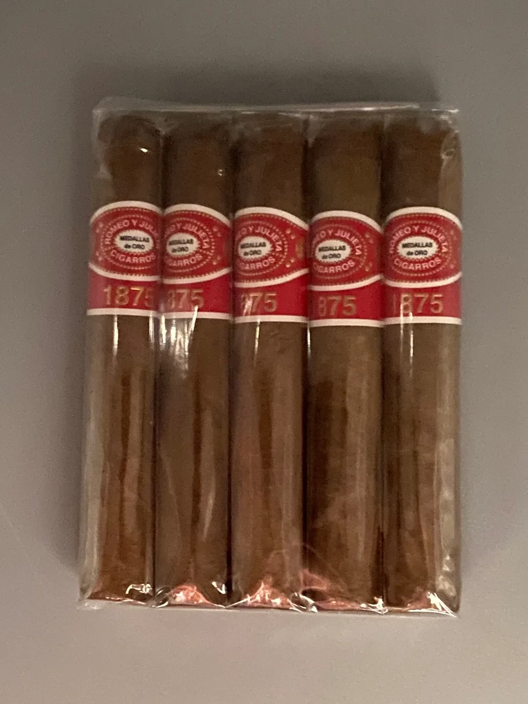 Romeo y Julieta 1875 Bully Robusto 5-pack