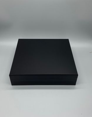 Humidor Black Finish, 15-20 Cigars, Solid Top