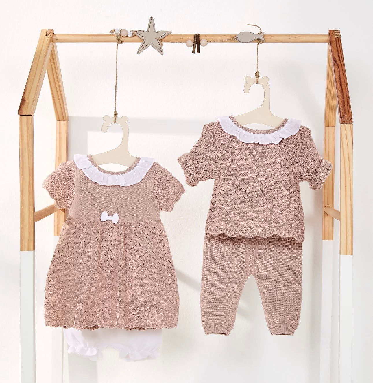 IDO gebreid jurkje met pofbroekje