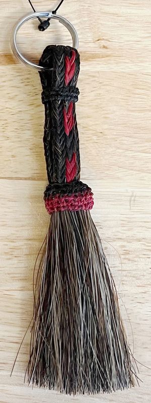Keychain - Horsehair-Long/BLK-RED