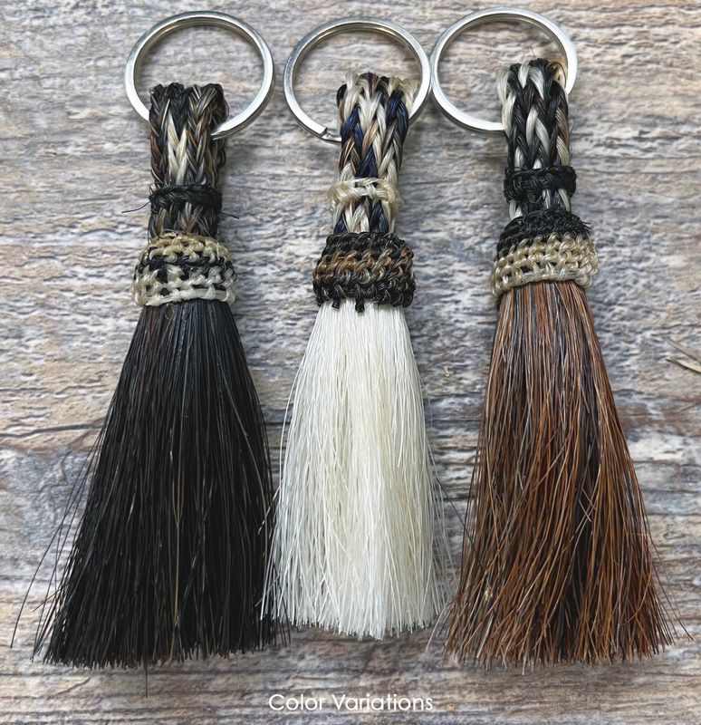 Keychain - Horsehair-Short/Natural