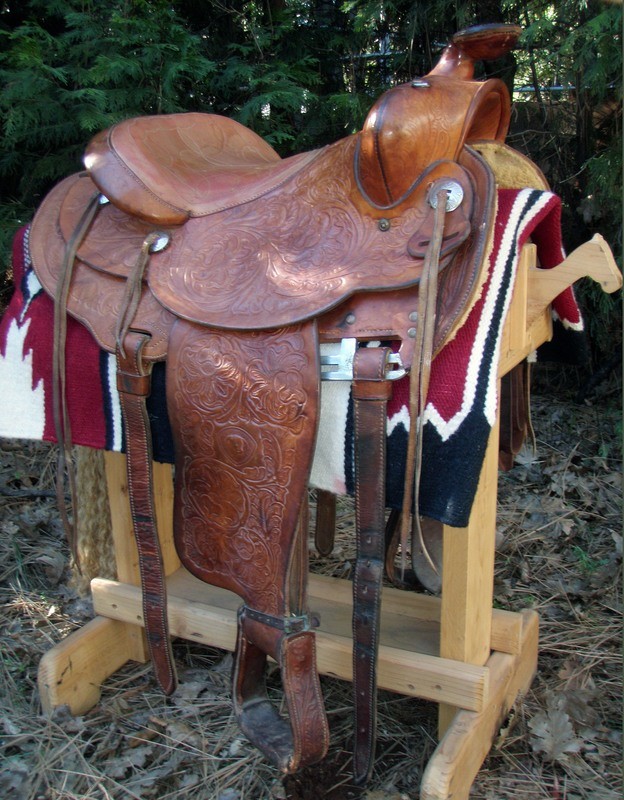 Saddle - Vintage Hereford TexTan Western Saddle Saddle - Vintage Hereford TexTan Western Saddle
