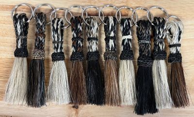 Keychain - Horsehair-Short/Natural