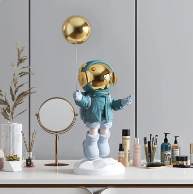 Astronaut Statue - An Icon of Exploration and Elegance!