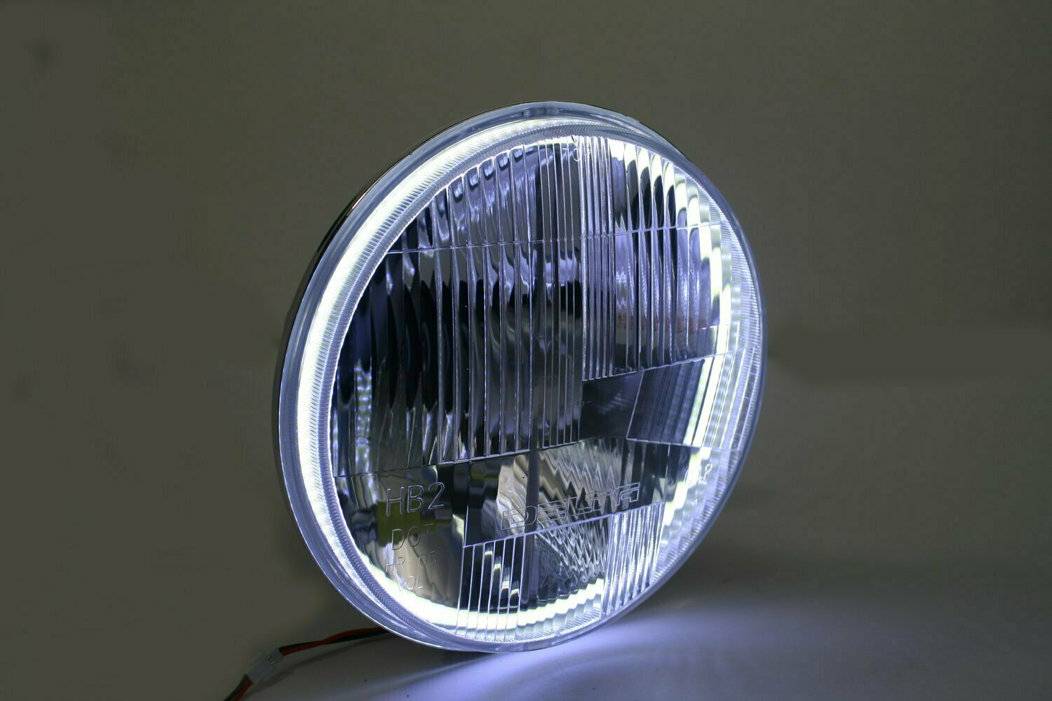 Classic 7&quot; LED Headlight with HALO (SINGLE)