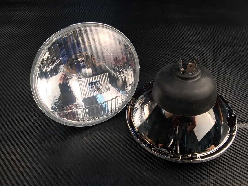 Classic 5 3/4&quot; High Beam Halogen Headlight Set with Adapter (PAIR)