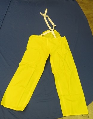 Neese Rain Pants Size Large