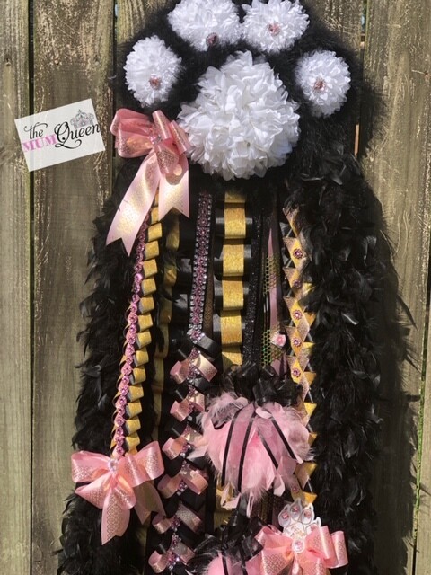 Large Paw Mum Decked Out