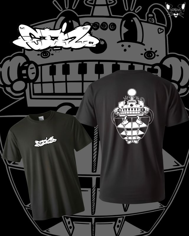 On top of the speaker Shirt M