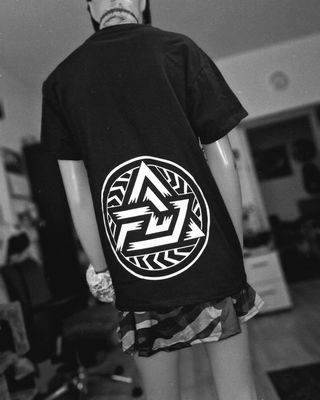 Apocalypz Shirt L
