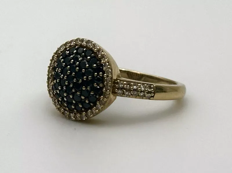 Effy 14k yellow gold black and white diamond disk ring. size 7