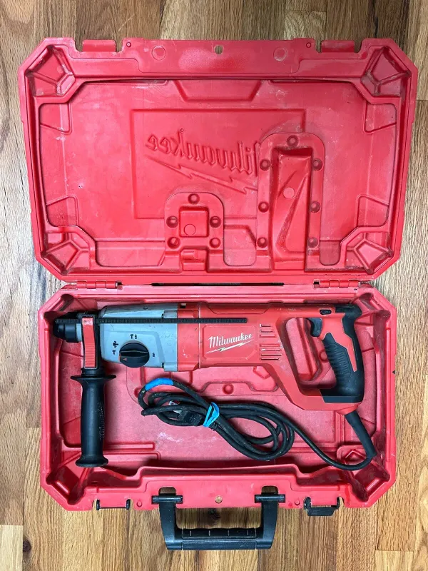 Milwaukee 5262-21 Corded SDS+D Handle Rotary Hammer Kit W/Case